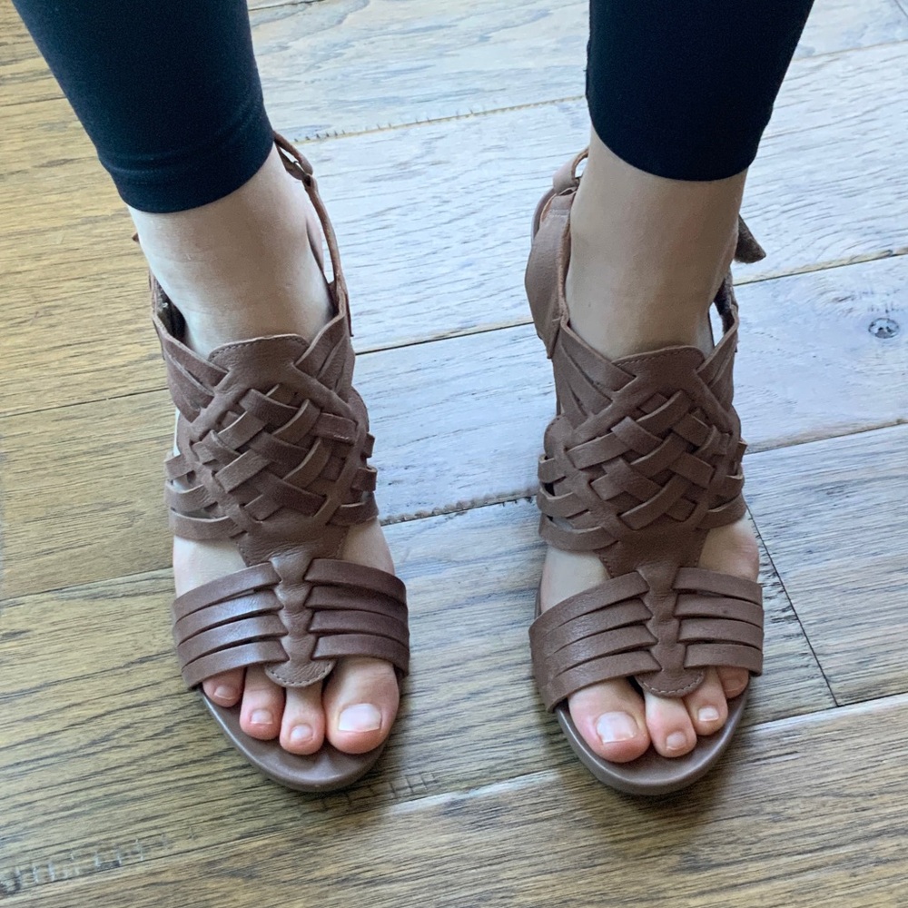Clarks Tan Woven Sandals